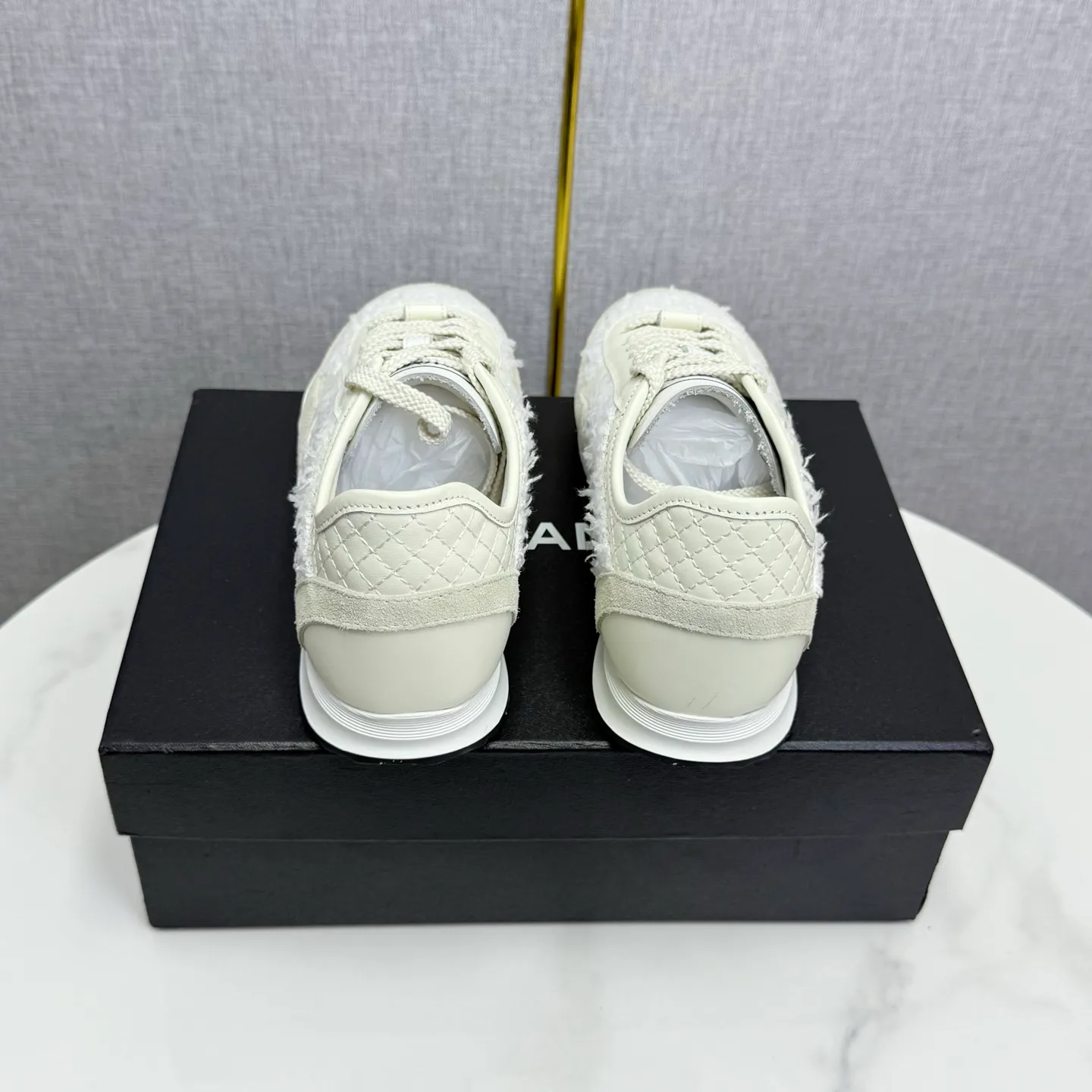 👟👟Ex-factory price 560👟👟Chanel Panda Shoes! 2025 counter's top casual sports shoes. This classic design; the upper is electro-embroidered with a variety of techniques; the outsole is fashionable and sporty; the unusual inclusion of a variety of color matching elements... The diversified mix and match is very good-looking and versatile, and can be used for leisure, fashion, sports, and outdoor... ꫛꫀꪝ Go➫ Materials: ❶Upper made of: original imported first-layer silk cowhide + original waterproof cloth + original first-layer cowhide ❷Inner lining: Original Yangli+wang ❸ Outsole based on: Original TPU combination outsole Counter boutique packaging complete set for women 35–41